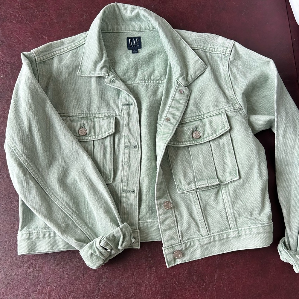 GAP — cropped denim jacket, light green